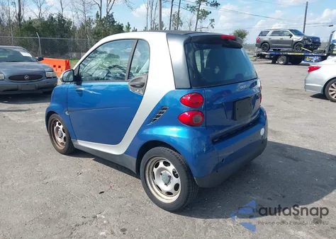 2009 Smart Fortwo Brabus/Passion/Pure z USA, uszkodzony, nr VIN WMEEJ31X59K276242